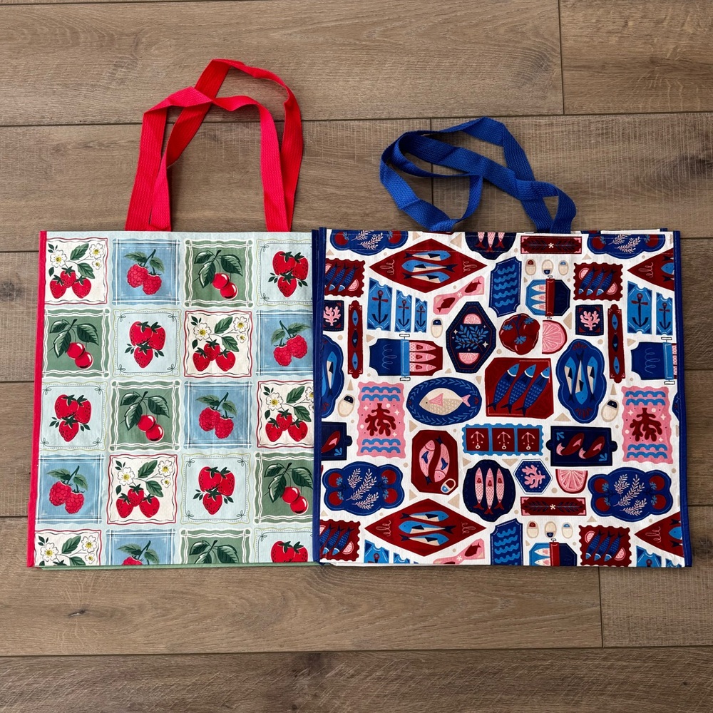 Homegoods TJMaxx Marshalls Viral Berries & Sardine Print Tote Bags Set of 2 NWOT